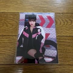 TWICE モモ READY TO BE IN JAPAN ランダムトレカのサムネイル