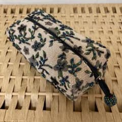 ポーチ、小物入れ