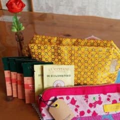 ロクシタン　シャンプー他サンプル7個❣ポーチ❣ペンケース❣（新品未使）のサムネイル