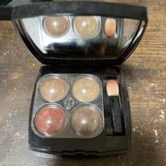 CHANEL アイシャドウのサムネイル