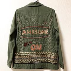 ZARA ビジュー付き ミリタリージャケットのサムネイル