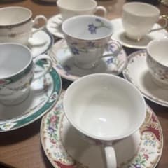 Roberta Boldini など。。ティーカップ7個セットのサムネイル