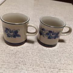 ゥ゙ィンテージ　デミタスカップ　ミニカップ　青い花とぶどうの絵柄 インテリアにものサムネイル