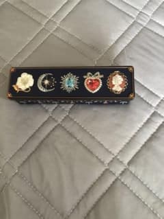 ビジュー缶のサムネイル