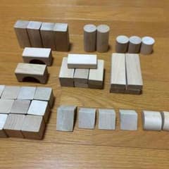 バタ子ママ様専用 積み木とミニカーセットのサムネイル