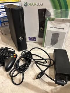 4GB XBOX360本体 ブラック 箱 説明書 コントローラー 電源コードなしのサムネイル
