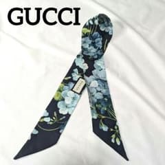 GUCCI 花柄くすみブルーベース ツイルスカーフ GUCCI 花柄くすみブルーベース ツイルスカーフ - メルカリ