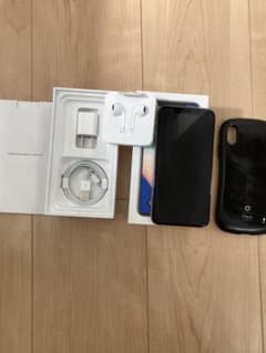 ほぼ新品★iPhone X Silver 64 GB au SIMロック解除済みのサムネイル