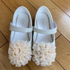 結婚式　女の子　靴のサムネイル
