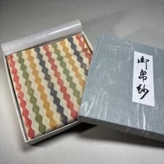 (新品)正絹　出帛紗　万葉華紋 (化粧箱入) 新品)正絹 出帛紗 万葉華紋 (化粧箱入) - メルカリ