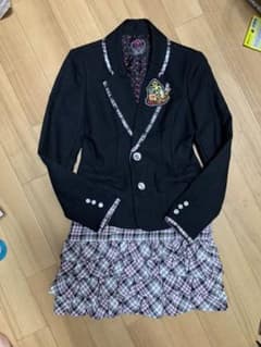 卒業式 女の子 スーツのサムネイル