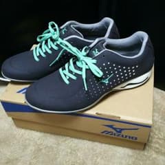 MIZUNO ウォーキングシューズのサムネイル