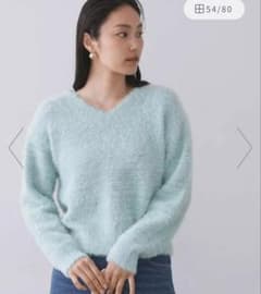 OPAQUE.CLIP スパンコールフェザーVネックニットのサムネイル