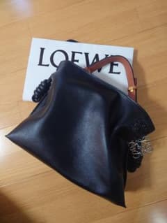 LOEWE ブラックレザー ショルダーバッグのサムネイル