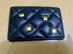 黒いキルティング名刺入れのサムネイル