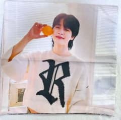 BTS  JIMIN クッションカバーのサムネイル
