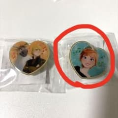 ピンバッジのサムネイル