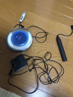 ポータブルCDプレイヤー　ジャンク(CD読み込みしづらい)のサムネイル