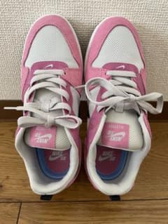 【ほぼ未使用】Nike SB ピンクスニーカー25㎝のサムネイル