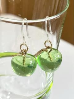【小粒きみどり】青りんごピアス　樹脂フックピアス2️⃣のサムネイル