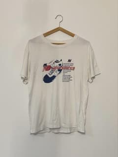 New Balance Tシャツ スニーカーロゴ 古着のサムネイル