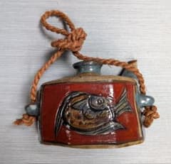 小橋川清正 琉球壺屋焼 やちむん 赤絵魚紋 酒器 抱瓶 - メルカリ