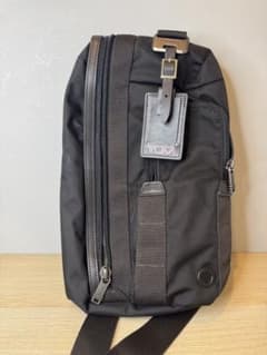 TUMI ALPHA BRAVO モラド ボディバッグ ポーチ TUMI ALPHA BRAVO モラド ボディバッグ ポーチ - メルカリ