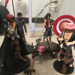 ワンピースフィギュアのサムネイル