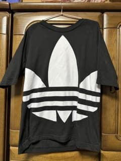 adidas Tシャツのサムネイル