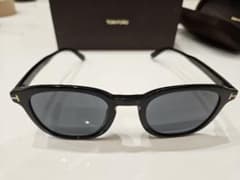 TOM FORD サングラス　ブラック　未使用品のサムネイル
