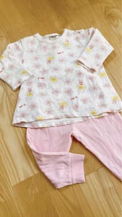 ミキハウス　ホットビスケッツ　パジャマ　上下セットのサムネイル