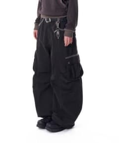 大幅値下げAAKAM韓国KneePin-tuck Cargo Pantsのサムネイル