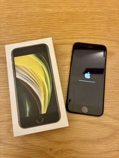 【ジャンク】Apple iPhone SE (第2世代) ブラック 128GBのサムネイル