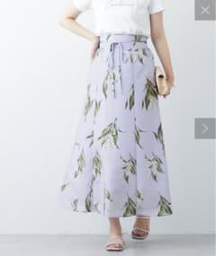 natural couture  長さ変えれるすずらん柄　スカートのサムネイル
