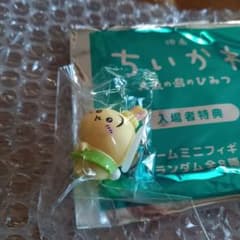 映画ちいかわ 入場者特典 チャームミニフィギュアうさぎのサムネイル