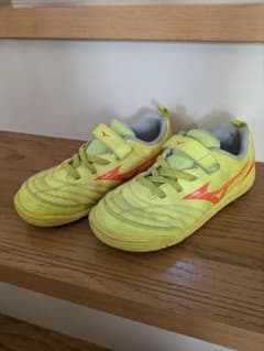 Mizuno サッカートレーニングシューズ　21cmのサムネイル