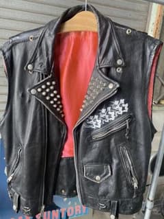 スタッズ装飾 レザーベスト ブラック80sハードコアPUNKのサムネイル
