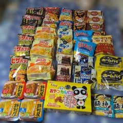 敬*子様 お菓子・カップ麺 詰め合わせセットのサムネイル