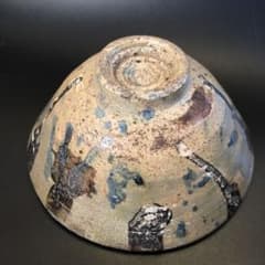 A mysterious matcha tea bowl has been discovered in an antique art collection. (Tea ceremony utensils, rare item)