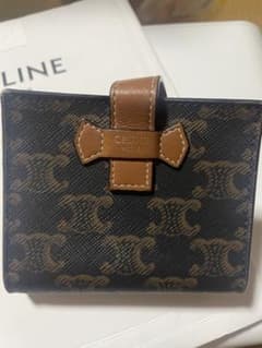 CELINE 折り財布 ⭐︎購入時の箱、袋付⭐︎のサムネイル