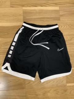 Nike バスケ　ショートパンツのサムネイル
