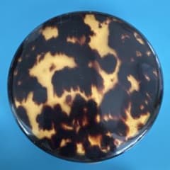ヴィンテージ品本鼈甲の化粧コンパクト　直径8センチのサムネイル