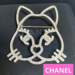激レア！ CHANEL B16K 猫 ラインストーン ブローチ 激レア！ CHANEL B16K 猫 ラインストーン ブローチ - メルカリ
