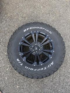 BFGoodrich All-Terrain T/A 17インチ　ホイールセットのサムネイル