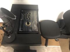 アケコン　ゲーミングデスクのサムネイル