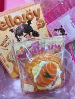 Mellojoy スクイーズ　おにぎり チーズベア　贅沢スフレ　トーストサーモン s*.様 Mellojoy スクイーズ つみつみトースト サーモン - メルカリ