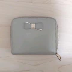 FURLA　二つ折り財布　ベーシュ　リボンのサムネイル