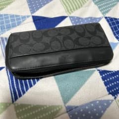 T*4様 COACH シグネチャー ラウンドファスナー 長財布のサムネイル