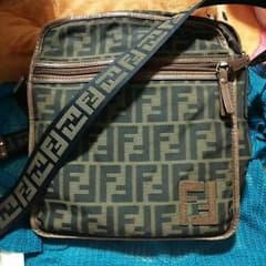 フェンディ  ショルダーバッグのサムネイル