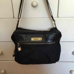 moschino ショルダーバッグ 本日中値下げのサムネイル